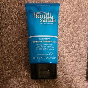 Bondi Sands tanning lotion lot. 4 lotions